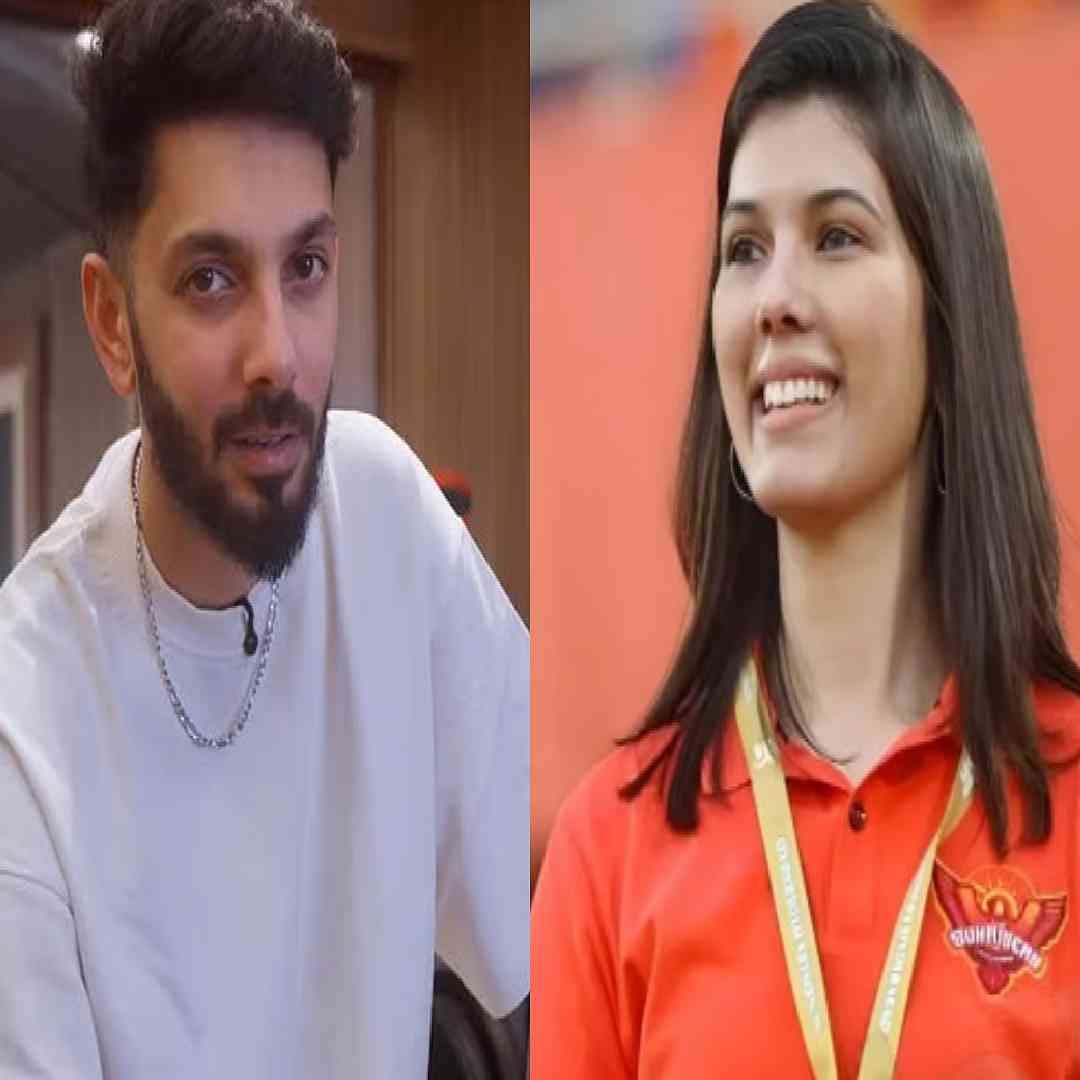 अनेक वर्षांपासून काव्या मारन आणि अनिरुद्ध रविचंदर यांच्या रिलेशनशिपची चर्चा होती. लास वेगास येथे दोघे एकत्र डिनरला गेले, तेव्हापासून या चर्चेने जास्त जोर पकडला. अनिरुद्ध किंवा काव्या दोघांनी जाहीरपणे कधीच प्रेमाची कबुली दिली नाही.