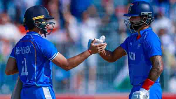 Asian Games 2026 : अभिषेक-तिलकचा धुमाकूळ; भारताच्या 211 धावा; पाकिस्तानसमोर गोल्डसाठी 212 रनांचं टार्गेट