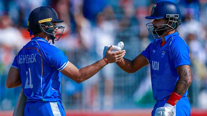 Asian Games 2026 : अभिषेक-तिलकचा धुमाकूळ; भारताच्या 211 धावा; पाकिस्तानसमोर गोल्डसाठी 212 रनांचं टार्गेट Asian Games 2026 : अभिषेक-तिलकचा धुमाकूळ; भारताच्या 211 धावा; पाकिस्तानसमोर गोल्डसाठी 212 रनांचं टार्गेट