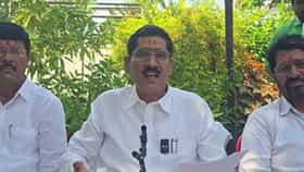 Bajrang Sonawane : वाल्मिक कराड जेलमध्ये असला तरी अनेकांसोबत फोनवरून संवाद; बजरंग सोनवणेंचा गंभीर आरोप