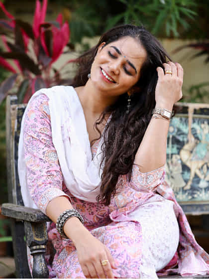 सिंपल ड्रेसमध्ये किती छान दिसतेय, मराठी अभिनेत्रीच्या सौंदर्याने लावलं चाहत्यांना वेड