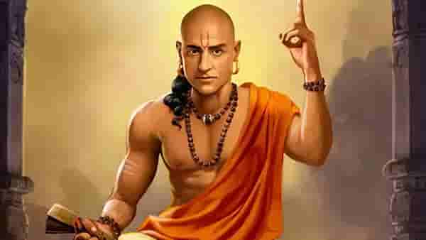Chanakya Niti : माणसाने या गोष्टींचा अतिरेक केला तर आयुष्याची माती होते, चाणक्यांनी दिला मोलाचा सल्ला