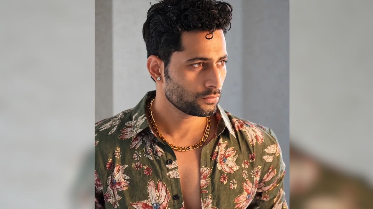 राज हंनचाळे आणि चिन्मयी साळवी यांची जय - शर्वरीची जोडी सध्या मालिकेतील चर्चेचा विषय आहे. दोघांमधील आधीची तू - तू, मै-मै ची भांडणा आता हळूहळू प्रेमाच्या ओढीमध्ये, जवळिकीमध्ये बदलताना दिसत आहे.