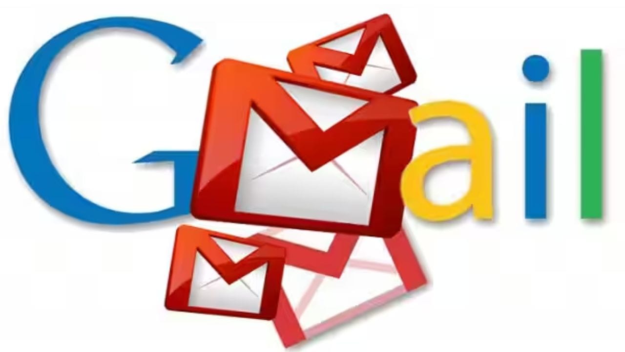android फोन, iPhone किंवा tablet वर Gmail app उघडा. menu मध्ये जाऊन spam folder उघडा आणि वरच्या बाजूला more या पर्यायातून " report not spam" निवडा. 