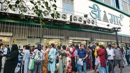 थेट 50 टक्के सवलतीमध्ये डिमार्टमध्ये मिळतंय ही वस्तू, ग्राहकांची गर्दी.