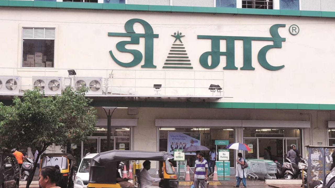  डिमार्टमध्ये कडधान्य आणि इतर साहित्य घेण्यासाठी ठेवलेल्या कॅरी बॅग मोठ्या घ्या, ज्यामुळे वेगळ्या पिशव्या खरेदी करण्याची वेळ येणार नाही आणि आपले पैसेही यामुळे वाचतील.