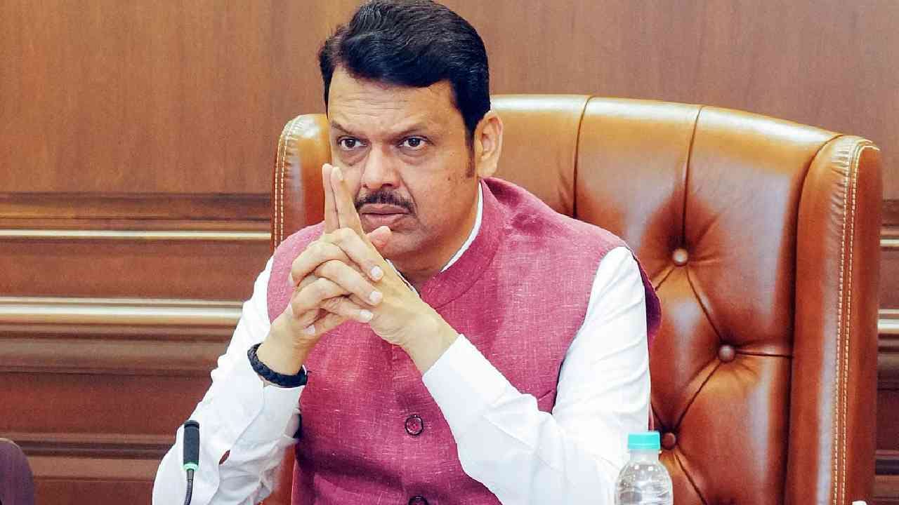 MPSC चे सचिव महेंद्र हरपाळकर यांची बदली, मुख्यमंत्र्यांनी शब्द पाळला MPSC चे सचिव महेंद्र हरपाळकर यांची बदली, मुख्यमंत्र्यांनी शब्द पाळला