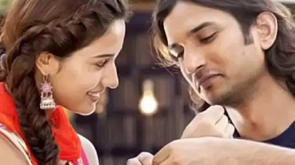 २०१६ मध्ये आलेल्या चित्रपट ‘एम एस धोनी: द अनटोल्ड स्टोरी’ दरम्यान सुशांत सिंह राजपूत आणि दिशा पटाणी यांच्या रिलेशनशिपबाबतच्या बातम्या खूप चर्चेत होत्या. दोघांनी कधीही याबाबत अधिकृत माहिती दिली नाही.