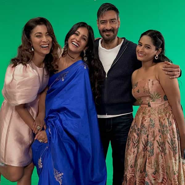 Drishyam 3: अजय देवगणच्या ‘दृश्यम’ फ्रँचायझीमधील नंदिनी साळगावकर हे पात्र अभिनेत्री श्रिया सरनने प्रभावीपणे साकारलं आहे. ‘दृश्यम 3’मुळे श्रिया पुन्हा एकदा चर्चेत आली असून तिच्या अभिनयासोबतच तिची लाइफस्टाइल, घर, पती आणि संपत्तीबाबतही जाणून घेण्याची चाहत्यांना उत्सुकता आहे.