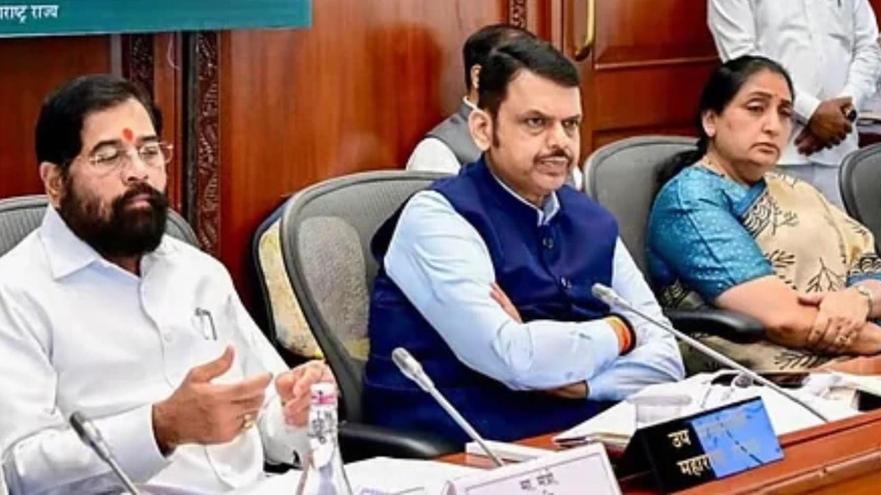 MLC Election Result 2026 : वारं कसं फिरलं? महायुती 3.2 वरून 2.3 वर कशी आली? 3 चुका भोवल्या MLC Election Result 2026 : वारं कसं फिरलं? महायुती 3.2 वरून 2.3 वर कशी आली? 3 चुका भोवल्या