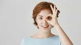 Eye Mask: सतत स्क्रीन पाहून डोळे थकलेत? ‘या’ नैसर्गिक गोष्टींनी बनवा कूलिंग आय मास्क