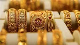 Today Gold Rates : ताई, बाई, अक्का सोने खरेदीची सुवर्णसंधी, सोने उच्चांकापेक्षा तब्बल 51 हजारांनी स्वस्त, थेट..