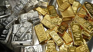 Gold Slive Price: चांदी 1.94 लाख रुपयांनी स्वस्त, तर सोनेही धडामा… वाचा भाव