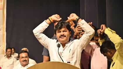 उच्च न्यायालयात अर्ज अवैध, सर्वोच्च न्यायालयात वैध! गोपीचंद पडळकरां....