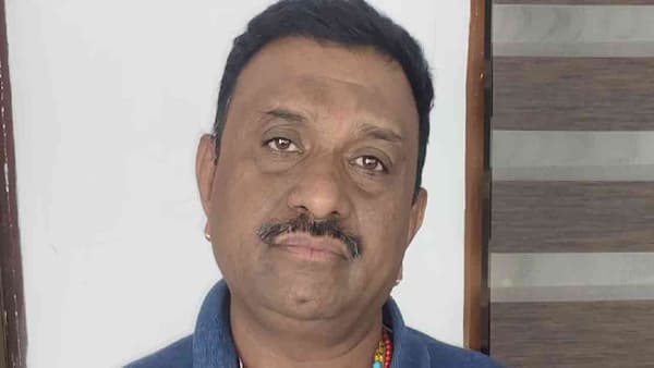 धक्कादायक, DIG लेव्हलच्या अधिकाऱ्याने कैद्याच्या पत्नीकडून शरीरसुख घेतलं, त्याबदल्यात जन्मठेप भोगणाऱ्या नवऱ्याची तुरुंगातून सुटका