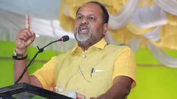 महादेव जाणकरांची शांतीत क्रांती, पुणे शिक्षकमध्ये महायुतीचं टेन्शन वाढलं, चिंता वाढवणारे आकडे आले