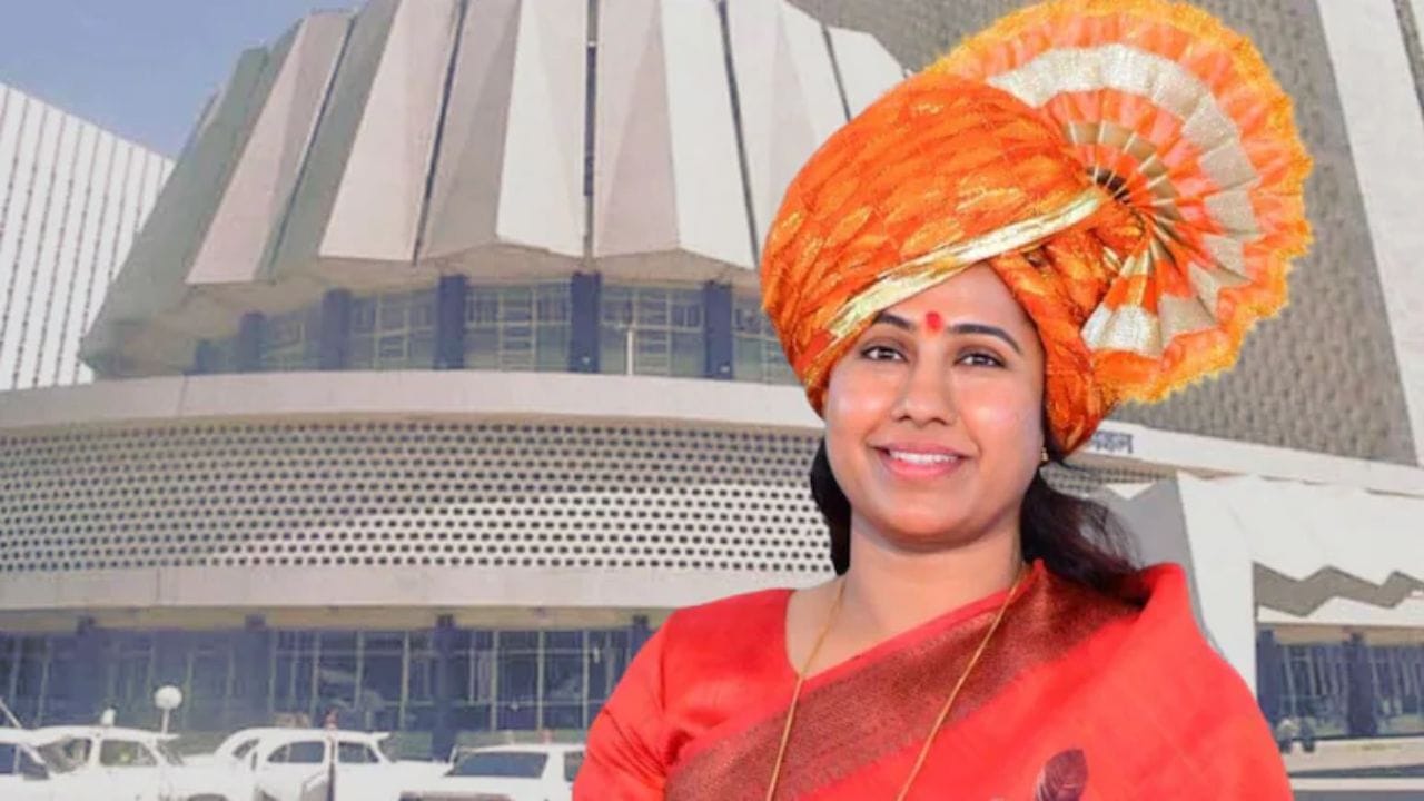 सह्याद्रीच्या कुशीत निवडक सक्रियता का? लवासा आणि ‘अँबी व्हॅली सिटी’ वेळी आंदोलने का नाहीत?, मंत्री मेघना बोर्डिकर मैदानात सह्याद्रीच्या कुशीत निवडक सक्रियता का? लवासा आणि ‘अँबी व्हॅली सिटी’ वेळी आंदोलने का नाहीत?, मंत्री मेघना बोर्डिकर मैदानात