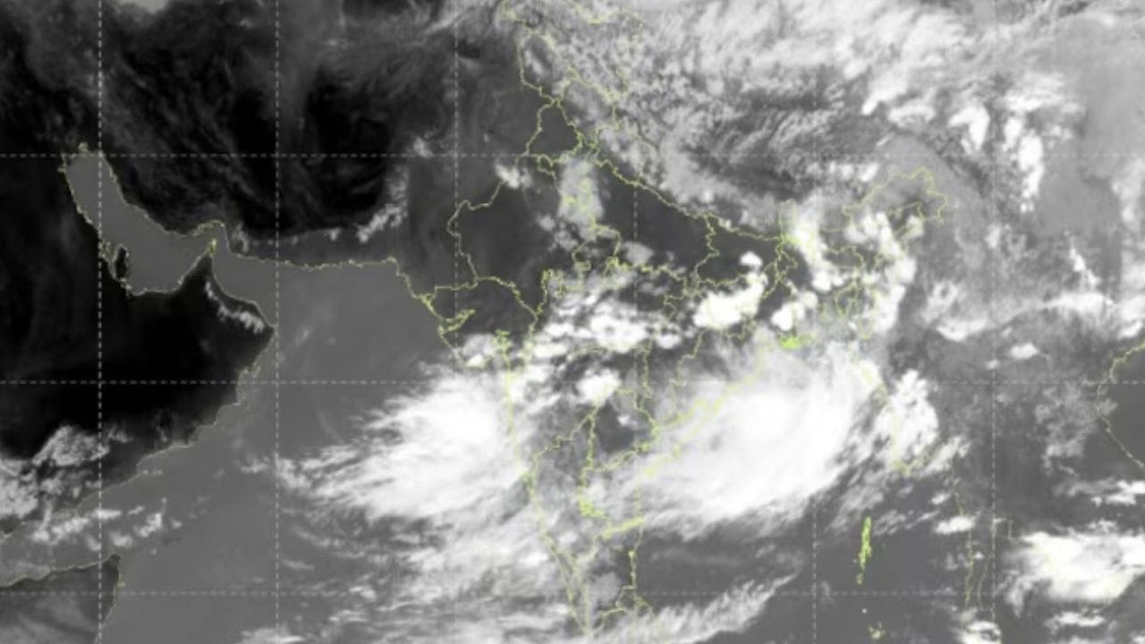 हवामान विभागाची मोठी घोषणा, मॉन्सूनच्या पावसाचा परतीचा प्रवास सुरू, मुंबईसह.. हवामान विभागाची मोठी घोषणा, मॉन्सूनच्या पावसाचा परतीचा प्रवास सुरू, मुंबईसह..