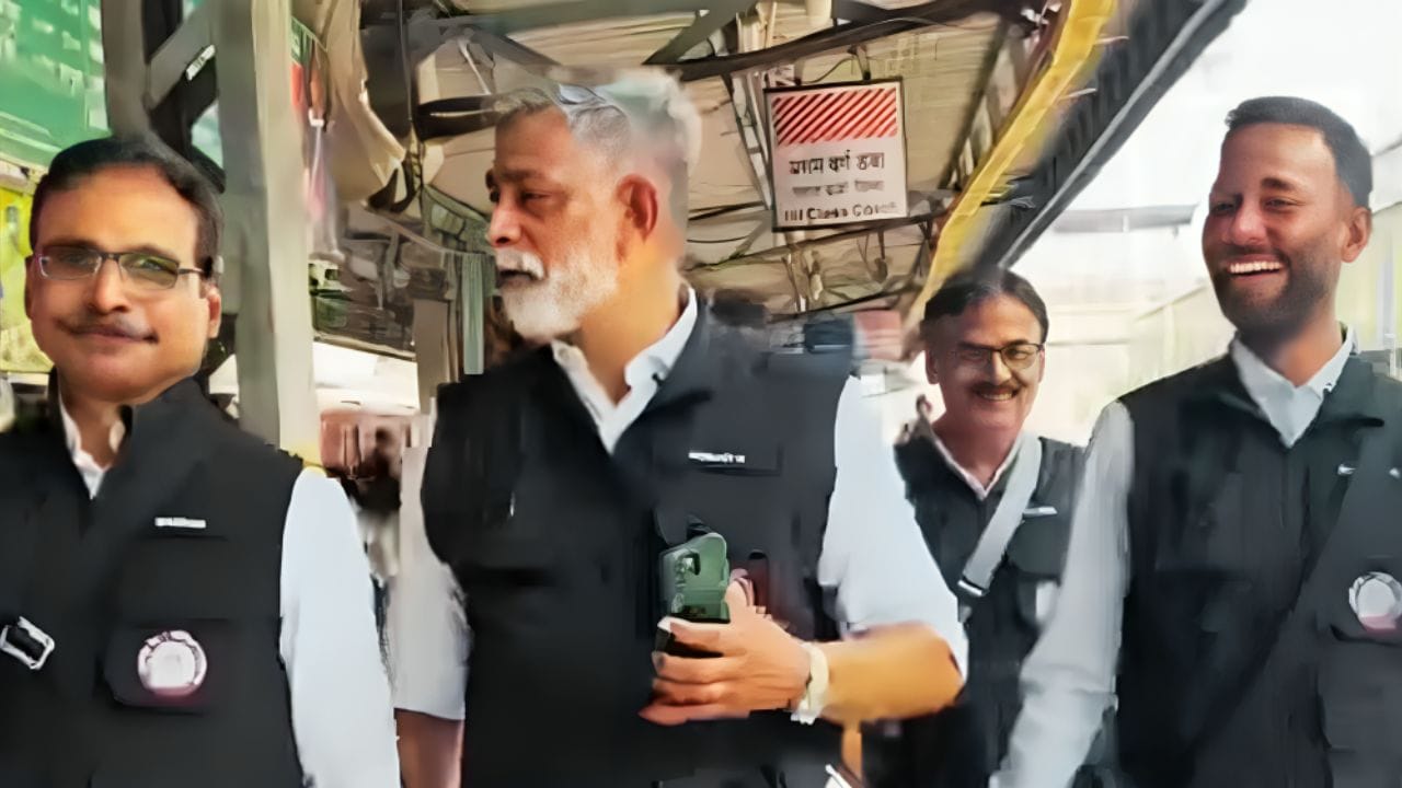 प्रवासी आणि तिकीट तपासणी कर्मचाऱ्यांमध्ये वाद झाल्यास त्या वेळच्या घटनांचे रेकॉर्डिंग महत्त्वाचे ठरणार आहे. तक्रारींची चौकशी करताना या फुटेजचा आधार घेता येणार आहे.