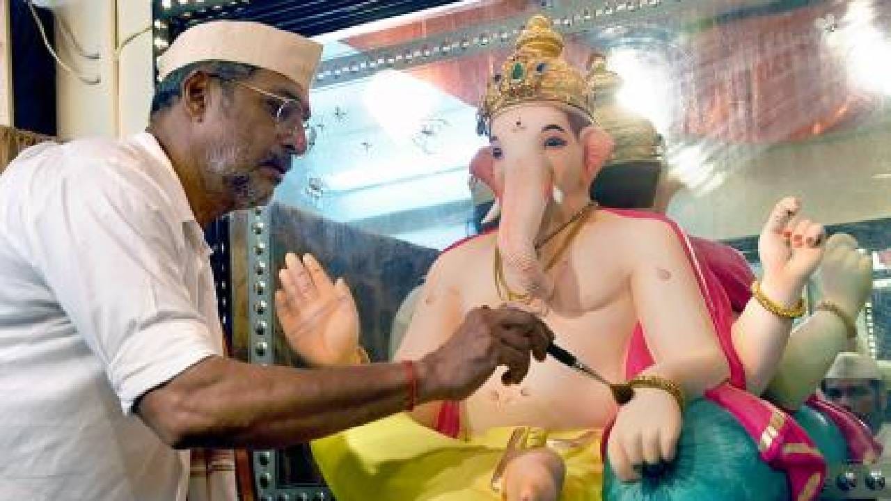 त्यांच्या निधनानंतर त्यांच्या अभिनय कारकिर्दीसोबतच त्यांचे विचार, धर्माविषयीची भूमिका आणि समाजासाठी केलेल्या कामांची पुन्हा चर्चा सुरू झाली आहे. ‘माणुसकी हाच खरा धर्म’ या विचाराला त्यांनी आपल्या बोलण्यातून आणि कृतीतून महत्त्व दिलं होतं.