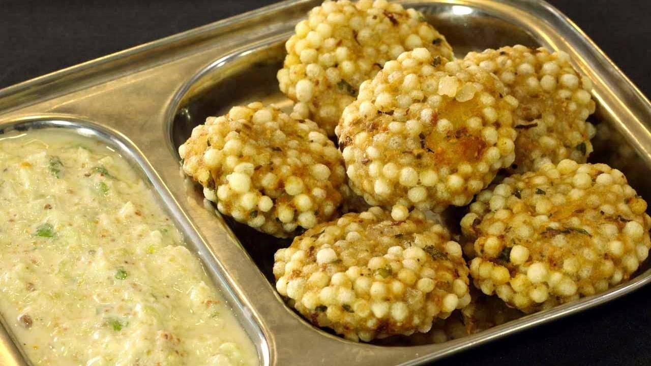 दिवस तिसरा : राजगिरा लाडू, साबुदाणा वडे-दही, शेंगदाणा-खजूर लाडू, वरईची खिचडी, दिवस चौथा : मखाणा खीर, राजगिरा पुरी-बटाटा भाजी, फळांचा चाट, पनीर मखाणा भाजी