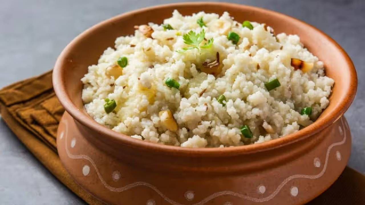 दिवस नववा : फळे व दूध, सात्विक उपवास थाळी, लिंबूपाणी, हलकी वरई खिचडी