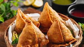 Samosa Ban : त्या देशात चक्क सामोशावर बंदी; कारण ऐकून तुम्हीही व्हाल थक्क