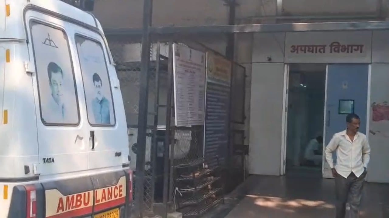 ग्राइंडरचे ब्लेड तुटून युट्यूबर गंभीर जखमी, ब्लेड जबडा फाडून मेंदूपर्यंत घुसले... ग्राइंडरचे ब्लेड तुटून युट्यूबर गंभीर जखमी, ब्लेड जबडा फाडून मेंदूपर्यंत घुसले...