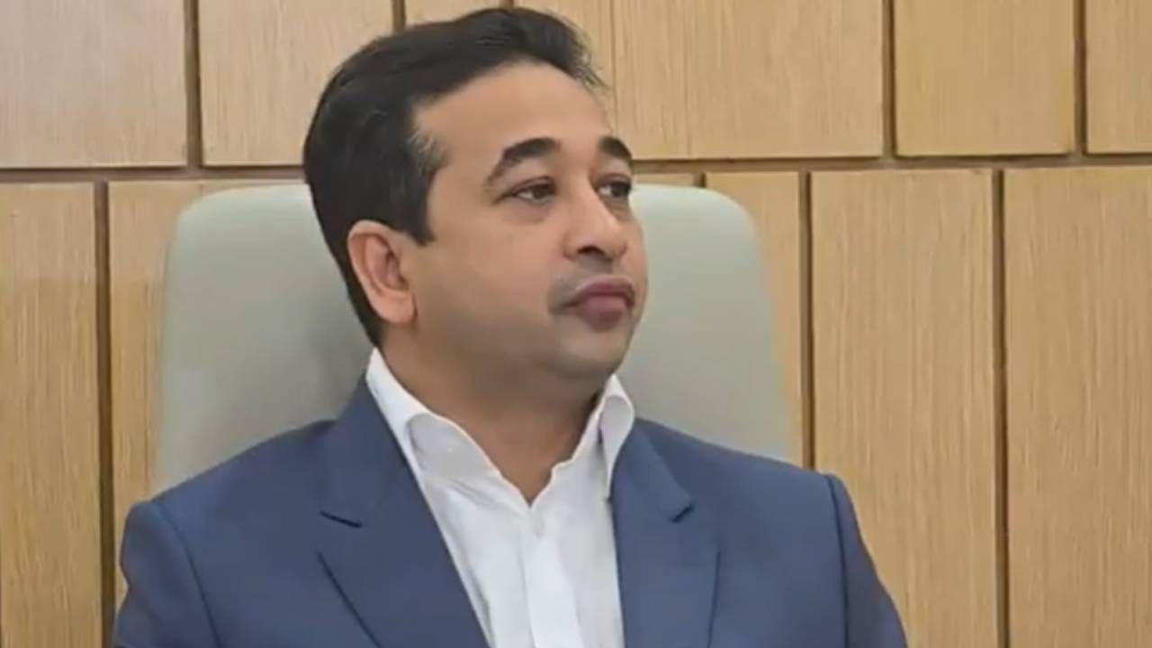 Nitesh Rane: महायुतीत मातोश्री प्रेमी तर नाही ना? नितेश राणे यांच्या आरोपांनी खळबळ, मोठा गौप्यस्फोट काय? Nitesh Rane: महायुतीत मातोश्री प्रेमी तर नाही ना? नितेश राणे यांच्या आरोपांनी खळबळ, मोठा गौप्यस्फोट काय?