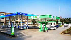 Petrol-Diesel Price Today: खासगी कंपन्यांनी पेट्रोल-डिझेलचा भाव वाढवला, नायरा, जिओने ग्राहकांचा 'बीपी' वाढवला, सरकारी कंपन्यांचा एक लिटरचा दर काय?