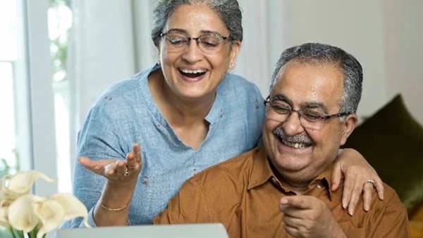 Zero Risk असते पोस्ट ऑफिसची स्कीम- जर तुम्ही कोणत्याही रिस्क शिवाय गुंतवणूक करु इच्छीता तर तुमच्यासाठी पोस्ट ऑफिस स्कीम (Post Office Schemes)चांगली आहे. या सरकारी स्कीममध्ये गुंतवणूक छोट्या रकमेने केली तरी चांगले रिटर्न मिळतात. शिवाय सरकारची गॅरंटी असते. त्यामुळे या योजनांना झिरो रिस्क योजना म्हणतात. पोस्टाची आरडी स्कीम यापैकी एक आहे.