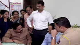 Pradeep Purnekar Case: पूर्णेकर प्रकरणाचा तपास कुठपर्यंत? राजन विचारे, केदार दिघे पोलीस ठाण्यात; तपास अधिकाऱ्यांना जाब विचारला