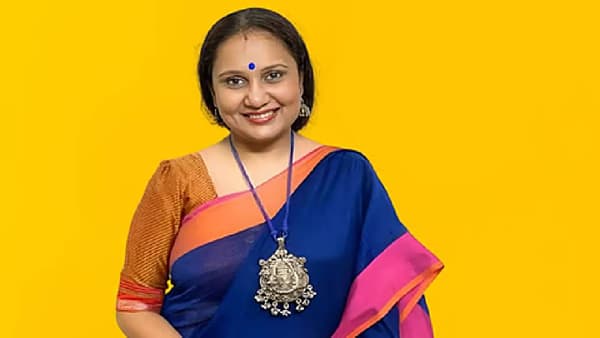 मराठमोळ्या अभिनेत्री प्रिया बेर्डे या कायमच चर्चेत असतात. त्या अनेकदा सोशल मीडियाच्या माध्यमातून चाहत्यांशी संवाद साधतात. पण नुकताच त्यांनी एका मुलाखतीमध्ये पुण्यात व्यवसाय करत असतानाचा अनुभव सांगितला आहे.
