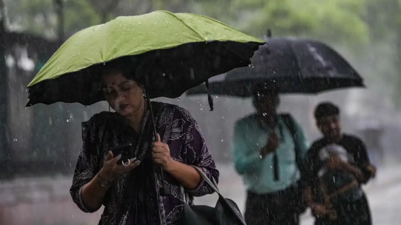 Weather Update : 2027 मधील पावसाचा पहिला अंदाज समोर, एल निनोने टेन्शन वाढवलं, मोठा इशारा Weather Update : 2027 मधील पावसाचा पहिला अंदाज समोर, एल निनोने टेन्शन वाढवलं, मोठा इशारा