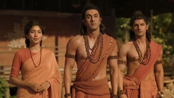 दिग्दर्शक नितेश तिवारी आणि निर्माते नमित मल्होत्रा यांचा ‘रामायण’ हा बहुचर्चित चित्रपट सध्या चर्चेचा विषय ठरत आहे. सुमारे 4 हजार कोटी रुपयांच्या बजेटमध्ये तयार होत असल्याचे सांगितल्या जाणाऱ्या या चित्रपटाकडून प्रेक्षकांना मोठ्या अपेक्षा आहेत.