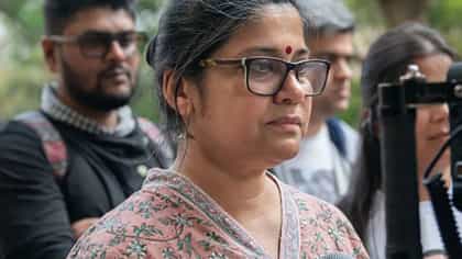 ती लोकं खूप वेडी, काहीही करतील..; रेणुका शहाणेंकडून चिंता व्यक्त.
