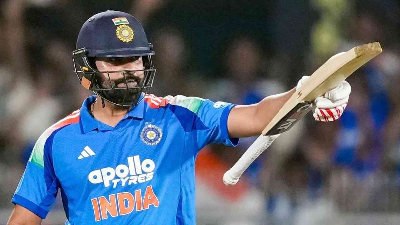 रोहित शर्मा इतकी सुंदर इनिंग खेळला की, वनडे क्रिकेटमध्ये ओपनर म्हणून त्याने 10 हजार धावा पूर्ण केल्या. अशी कामगिरी करणारा तो जगातील चौथा फलंदाज बनला आहे. (Photo: PTI)
