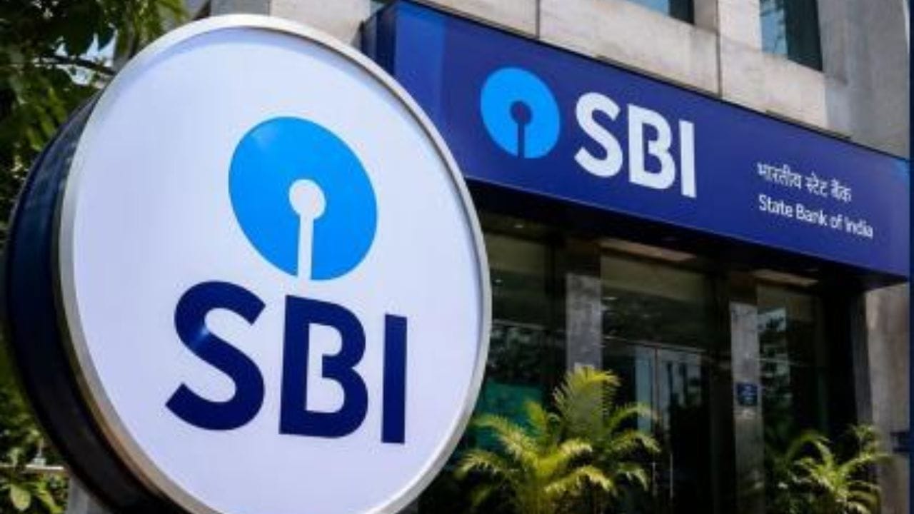 ग्राहकांनी OTP, ATM PIN, पासवर्ड किंवा बँकिंगशी संबंधित गोपनीय माहिती कोणाशीही शेअर करू नये. बँकेच्या नावाने येणारे संशयास्पद फोन, मेसेज किंवा ईमेल यांची खातरजमा करूनच पुढील कृती करावी.