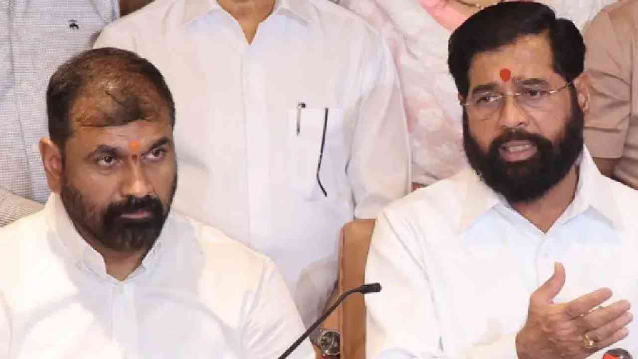 Sachin Ahir : उद्धव ठाकरेंची साथ सोडून शिंदे शिवसेनेत आलेल्या सचिन अहिर यांना धक्का, त्यांच्या अधिकारांना लावली कात्री Sachin Ahir : उद्धव ठाकरेंची साथ सोडून शिंदे शिवसेनेत आलेल्या सचिन अहिर यांना धक्का, त्यांच्या अधिकारांना लावली कात्री