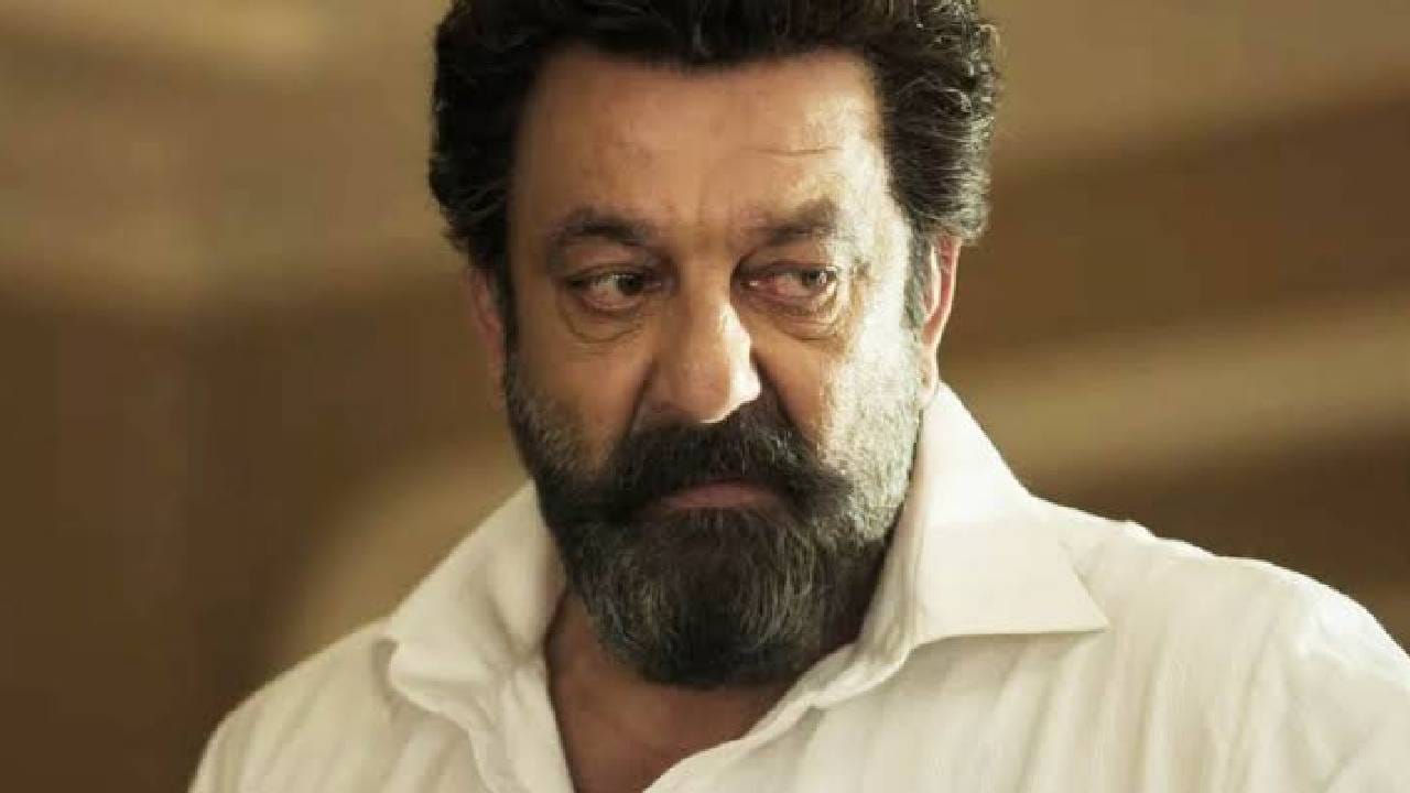 Sanjay Dutt: चूक माझीच होती.., घरात शस्त्रे ठेवल्याप्रकरणी संजय दत्तचा मोठा खुलासा; म्हणाला 'मनाचं ऐकलं असतं तर..' Sanjay Dutt: चूक माझीच होती.., घरात शस्त्रे ठेवल्याप्रकरणी संजय दत्तचा मोठा खुलासा; म्हणाला 'मनाचं ऐकलं असतं तर..'