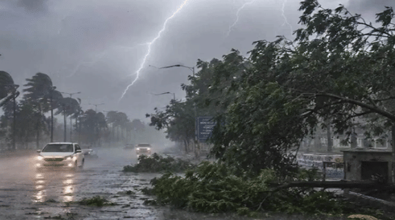 तसेच, हा पाऊस मात्र राज्यात सर्व ठिकाणी होणार नाही. राज्यात पाऊस काही ठिकाणी होईल. तर काही ठिकाणी रिमझीम पाऊस होईल. 18 ऑक्टोबरनंतर वातावरणात बदल होईल.
