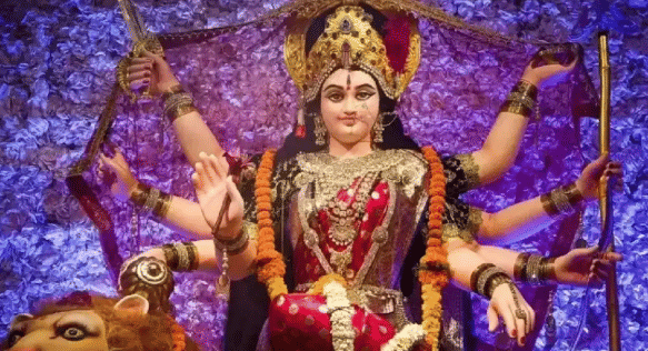 सामाजिक एकता आणि धार्मिक सलोखा हा भारताचा आत्मा आहे. मुर्शिदाबादमधील ही परंपरा एकतेचं आदर्श उदाहरण असल्याचे बोलले जाते. देवीच्या पूजेत मुस्लिम कुटुंबाचे योगदान आणि स्थानिकांचा सामूहिक सहभाग यातून परस्पर आदराची भावना दिसून येते.