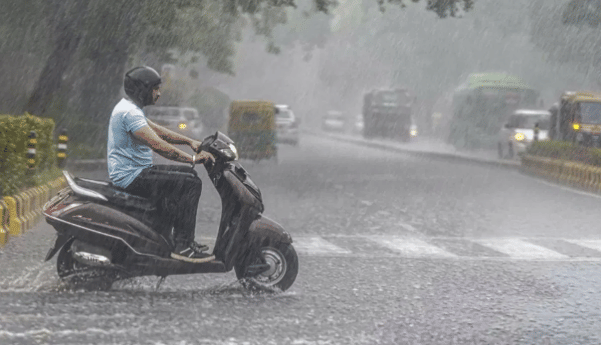 दरम्यान, हा अंदाज खरा ठरला तर विदर्भासाठी हा मोठा आणि महत्त्वाचा दिलासा मानला जाऊ शकतो. अगोदरच रबी हंगामात कमी पेरणी झालेली आहे. असे असताना विदर्भातील पेरणी झालेल्या पिकांसाठी हा पाऊस पोषक ठरू शकतो.   