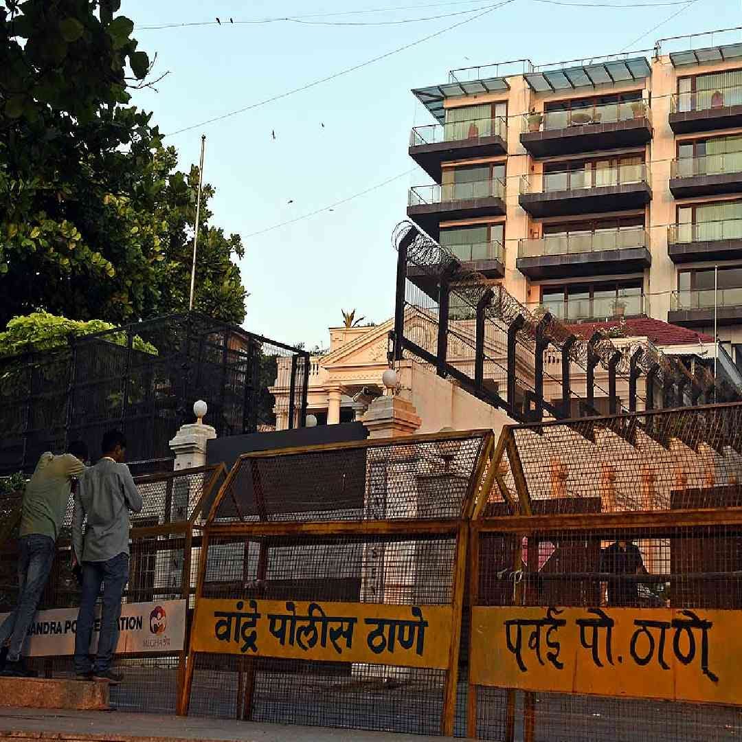 राजकीय नेत्यांना सुरक्षा मोफत मिळते. पण खासगी सुरक्षेसाठी पैसे भरावे लागतात. टायगर श्रॉफ सारख्या प्रकरणात पैशाच्या आधारावर सुरक्षा दिली जाते. तात्काळ धोका पोलीस आधी सुनिश्चित करतात. औपचारिकता नंतर पूर्ण होते. Photo: Getty