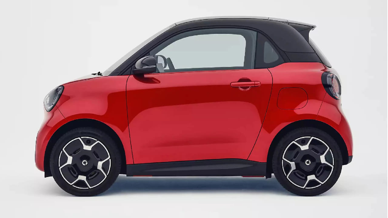 Tata Nano पेक्षाही छोटी इलेक्ट्रिक कार, एका चार्जमध्ये धावते 290 किमी, किंमत किती? Tata Nano पेक्षाही छोटी इलेक्ट्रिक कार, एका चार्जमध्ये धावते 290 किमी, किंमत किती?
