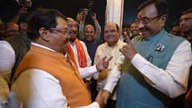 आपण दोघेही वार आहोत... आपल्यापैकी एक वार मुख्यमंत्री झाला पाहिजे; वडेट्टीवार आणि मुनगंटीवार यांच्या मनात काय?