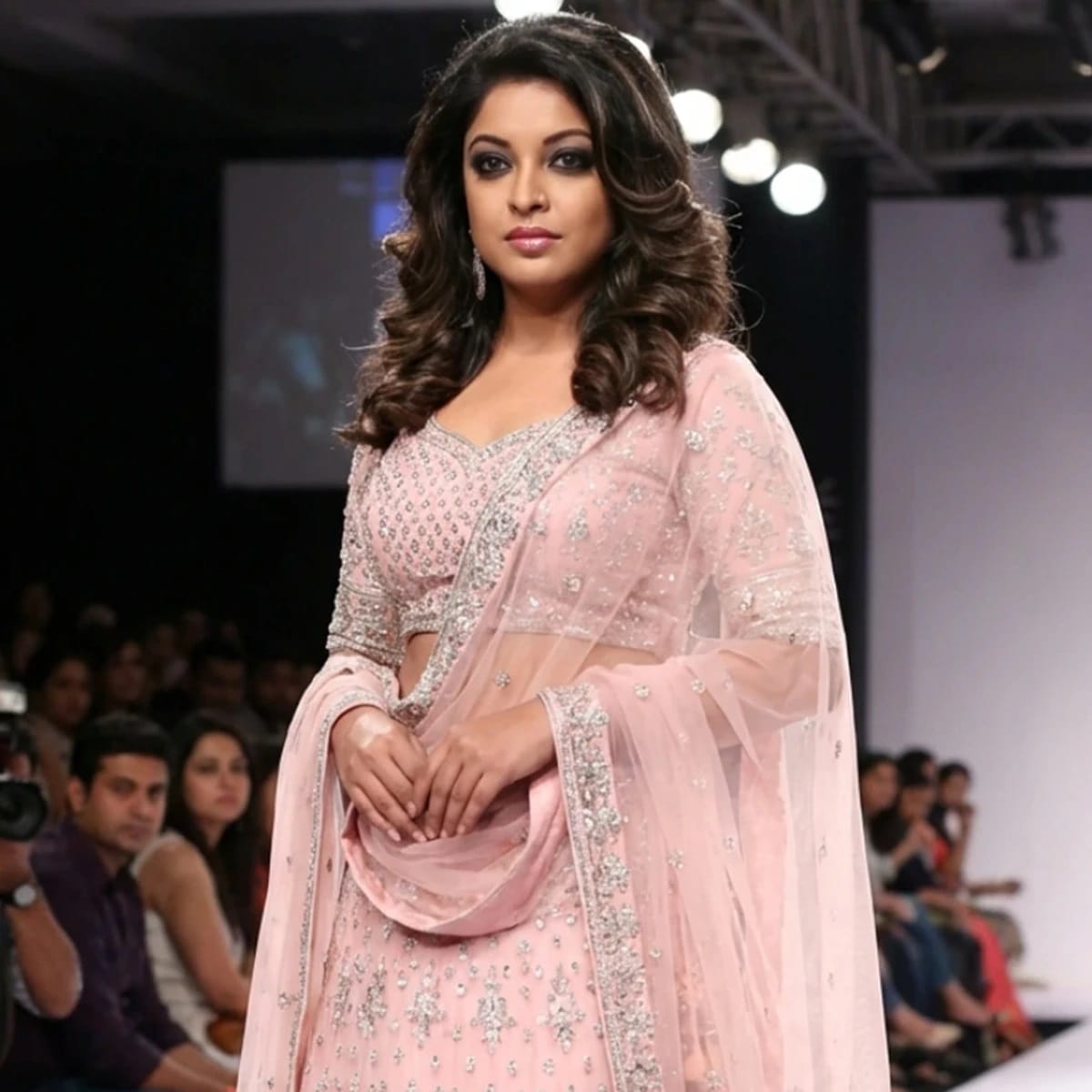 Tanushree Dutta : बॉलिवूडचे दिग्गद दिवंगत अभिनेते नाना पाटेकर यांच्या निधनानंतर तनुश्री दत्ता सर्वत्र चर्चेत आली आहे. एकीकडे नानांच्या निधनावर प्रत्येक जण दुःख व्यक्त करत आहे तर, दुसरीकडे तनुश्री दत्ता आनंद व्यक्त करत आहे.