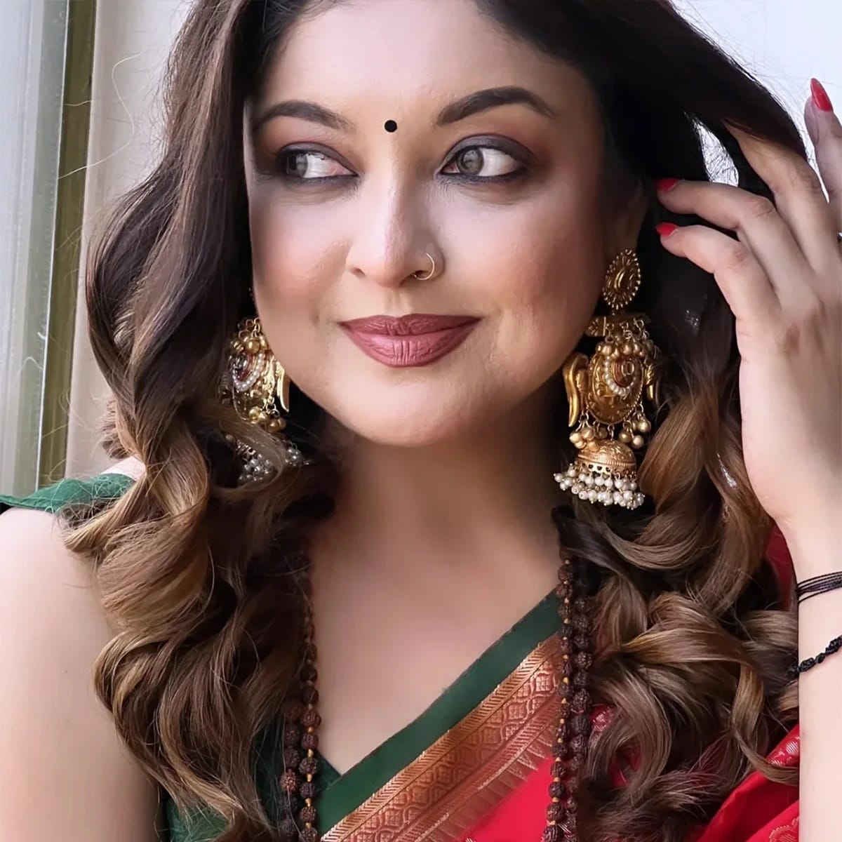 तनुश्री हिने स्वतःच्या फिल्मी करियरमध्ये अनेक प्रसिद्ध अभिनेत्यांसोबत काम केलं. पण हळू - हळू तनुश्री बॉलिवूडपासून दूर होत गेली... 2013 मध्ये आलेल्या टीव्ही सीरिज 'सुपरकॉप्स वर्सेस सुपर विलेन्स' मध्ये अभिनेत्री दिसलेली.