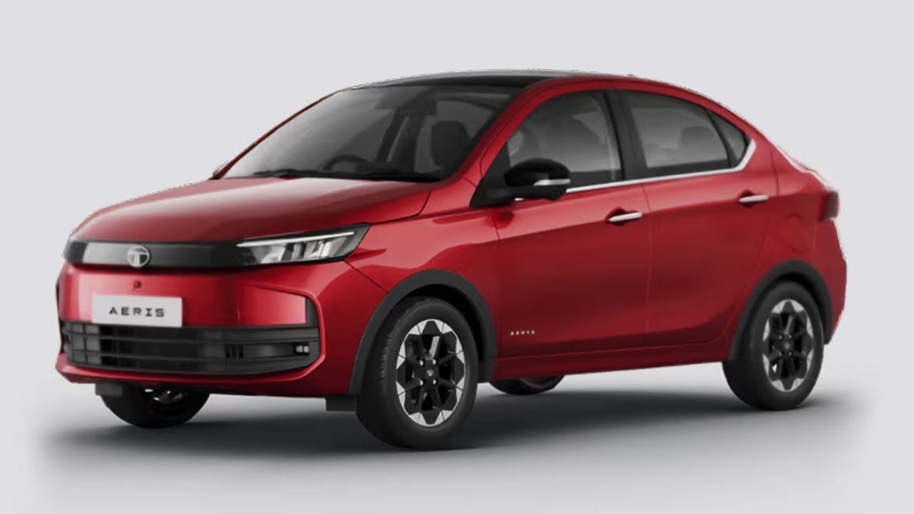  Tata Aeris CNG -   टाटा Aeris (एरिस) 1.2-लिटर रेवोट्रॉन पेट्रोल इंजिन असून जे पेट्रोल आणि  CNG दोन्हींवर चालते. हे इंजिन 86 PS ची पॉवर आणि  113 Nm ची टॉर्क जनरेट करते.तर CNG मोडमध्ये हे 74.47 PS पॉवर आणि 96.5 Nm टॉर्क देते. यात 5-स्पीड मॅन्युअल आणि ऑटोमॅटिक गिअरबॉक्स चा पर्याय आहे. यात डे-टाइम रनिंग लँपसोबत  LED हेडलँप, 15 इंचाचे हायपरस्टाइल व्हील,वेगवेगळे फ्रंट आर्मरेस्ट, ESP, हिल होल्ड कंट्रोल, रिव्हर्स पार्किंग कॅमरासह 7-इंचाची इंफोटेन्मेंट सुविधा आहे. किंमत: 6,29,990 रुपये 