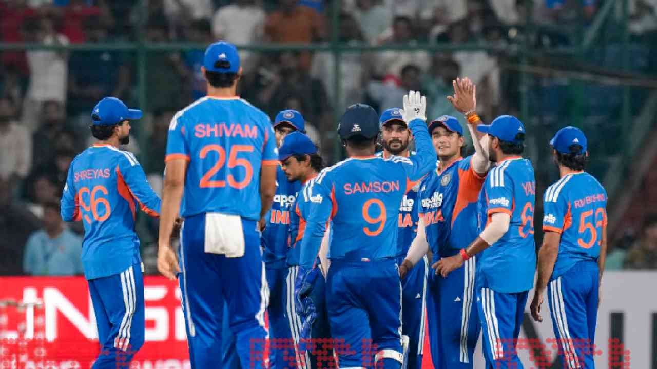 IND vs NZ : मुंबईच्या 23 वर्षाच्या क्रिकेटपटूला न्यूझीलंड विरुद्ध वनडे सीरीजसाठी टीममध्ये मिळू शकतं स्थान IND vs NZ : मुंबईच्या 23 वर्षाच्या क्रिकेटपटूला न्यूझीलंड विरुद्ध वनडे सीरीजसाठी टीममध्ये मिळू शकतं स्थान